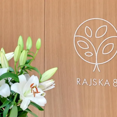 - Free Private Parking Apartament