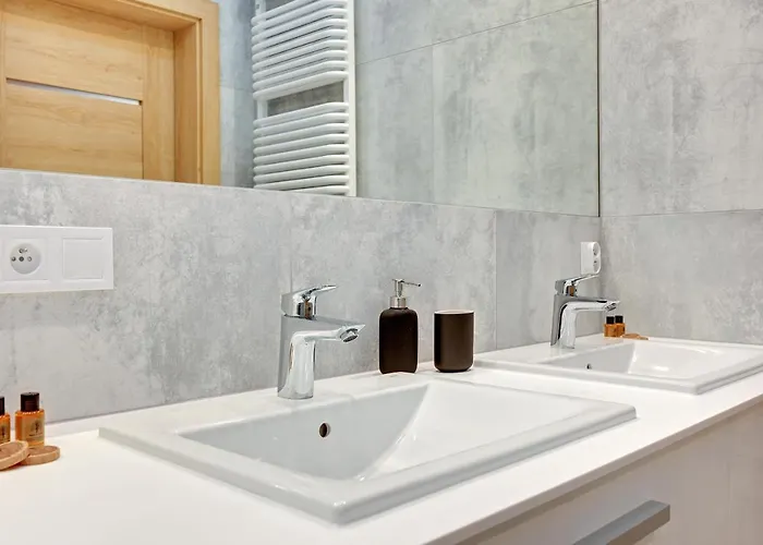 - Free Private Parking 아파트 그단스크